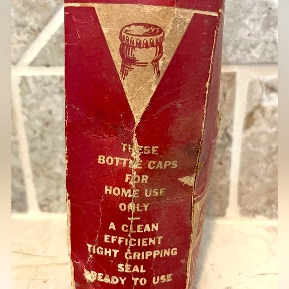 Vintage Gold Bond Bottle Caps in Original Box collectibles cork beer soda - Picture 2 of 9
